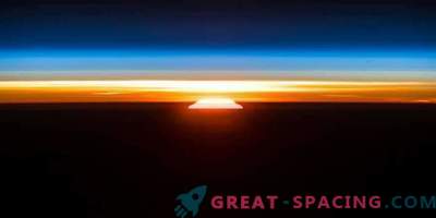 Veličastna zora z ISS