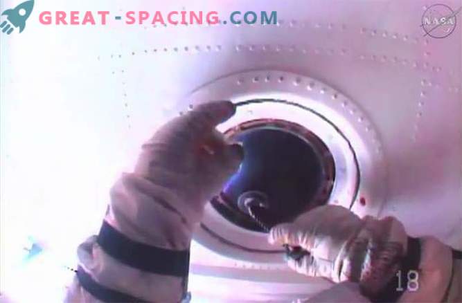 Finestre della stazione di lavaggio degli astronauti