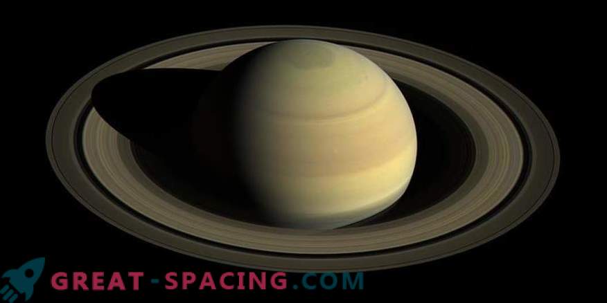 Gli scienziati smentiscono il mito: Saturno non può nuotare nell'acqua