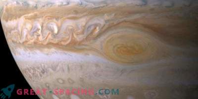 Erstaunliche meteorologische Phänomene in Jupiters Great Red Spot