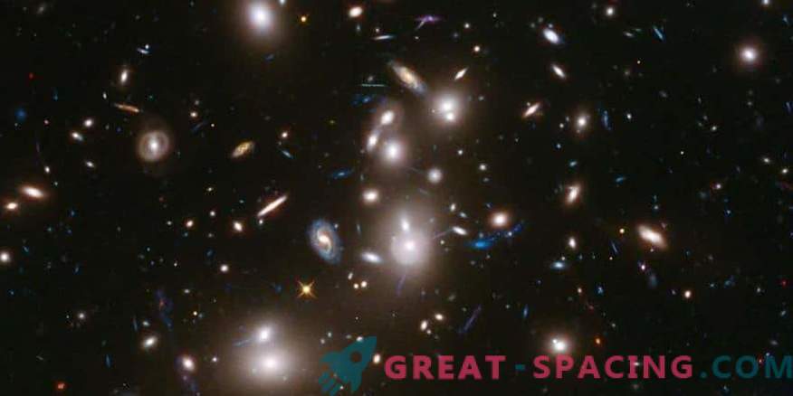 Gli scienziati hanno corretto il modello della formazione di galassie e ammassi stellari