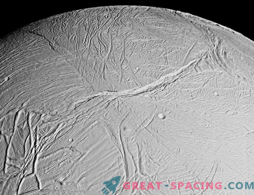 Encelado può nascondere la vita