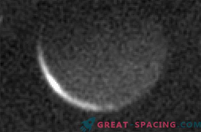 La notte scende su Charon, il più grande satellite di Pluto
