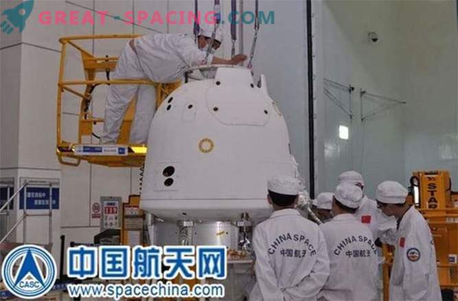 La sonda cinese è tornata sulla Terra dopo aver volato intorno alla luna