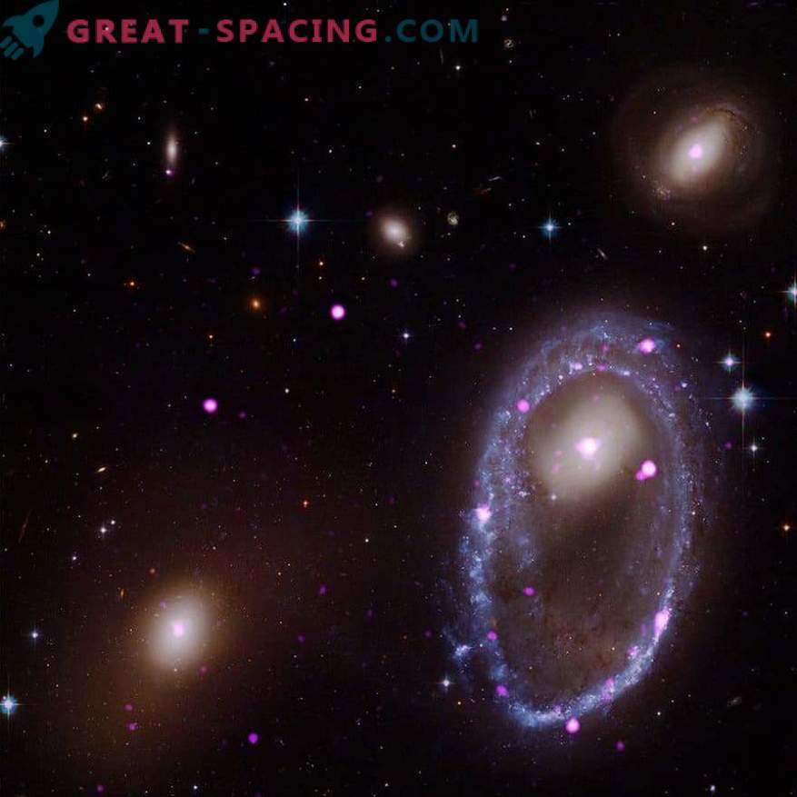 La galassia mostra un anello insolito nei raggi x