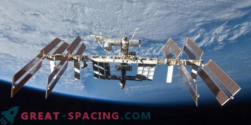Prolunga la vita della stazione spaziale: per quanto tempo la ISS riceverà gli astronauti