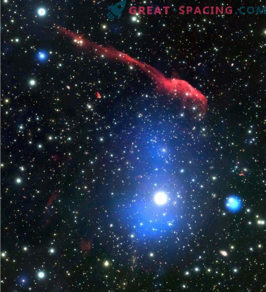 Immagine a più lunghezze d'onda del cluster galattico. Spazzolino da denti