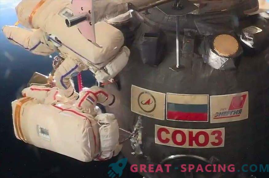 Come hanno fatto gli astronauti a studiare il buco sulla Soyuz