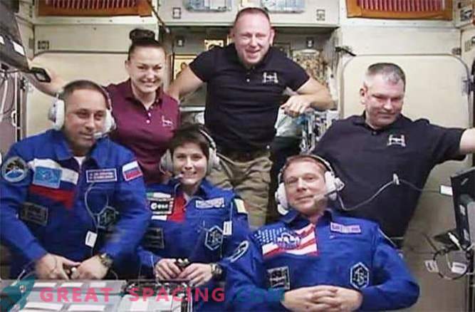 I nuovi membri dell'equipaggio sono arrivati ​​in sicurezza sulla ISS
