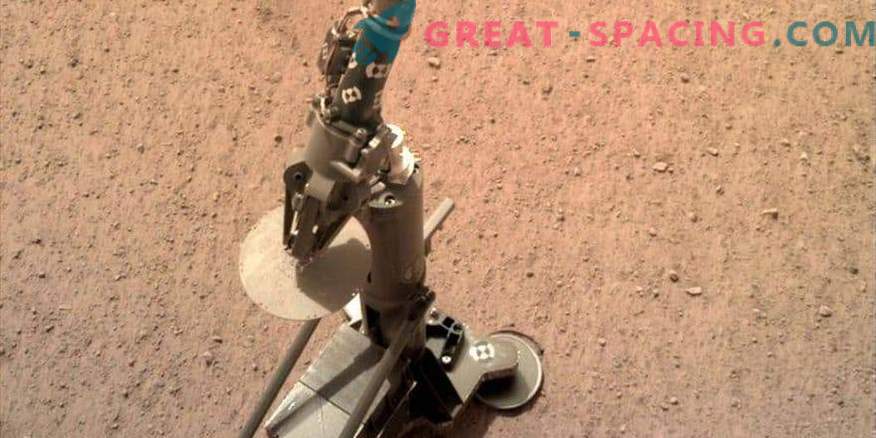 Una talpa è comparsa su Marte: la missione InSight si prepara a perforare