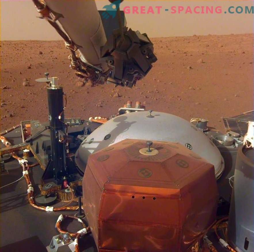 Il Martian InSight inizierà a perforare la superficie il mese prossimo.