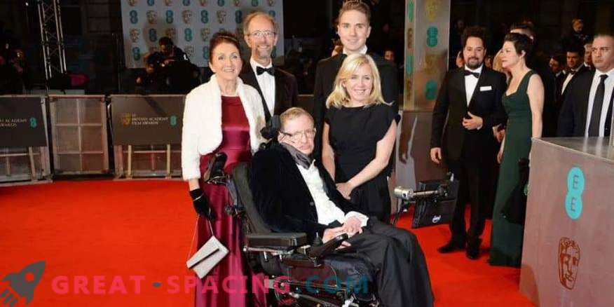 La prima moglie di Stephen Hawking protesta contro le imprecisioni del film biografico