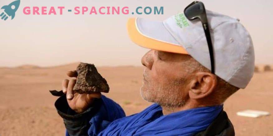 Deserto marocchino setacciato dai cacciatori di meteoriti