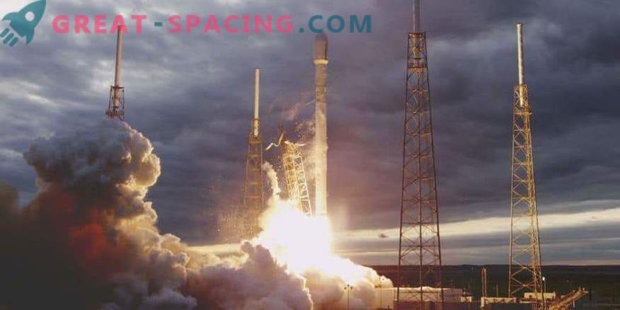 Il razzo SpaceX è stato lanciato con una nuova coppia di satelliti