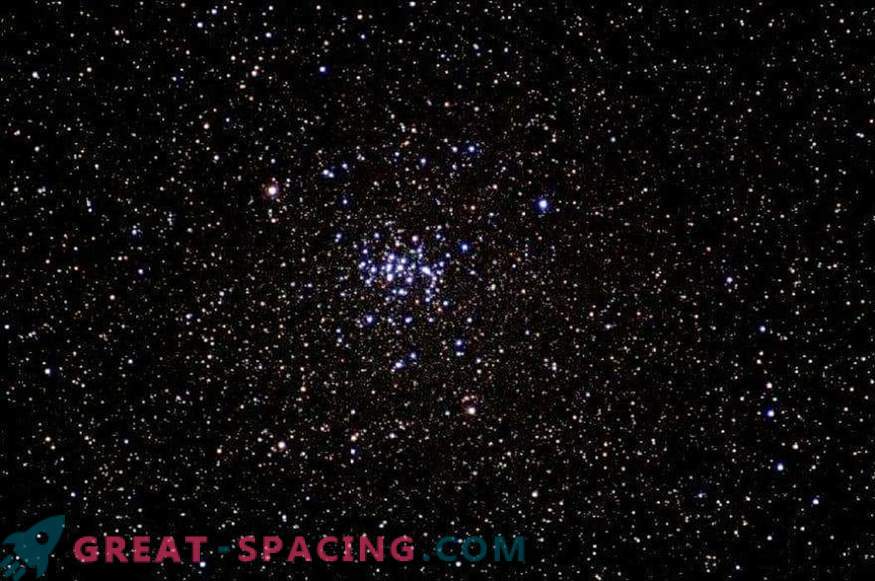 Una stella doppia è stata trovata nel cluster NGC 2632