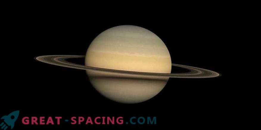 Ora sappiamo quanto dura un giorno su Saturno