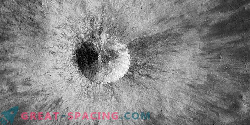 Immagine straordinaria del cratere della luna