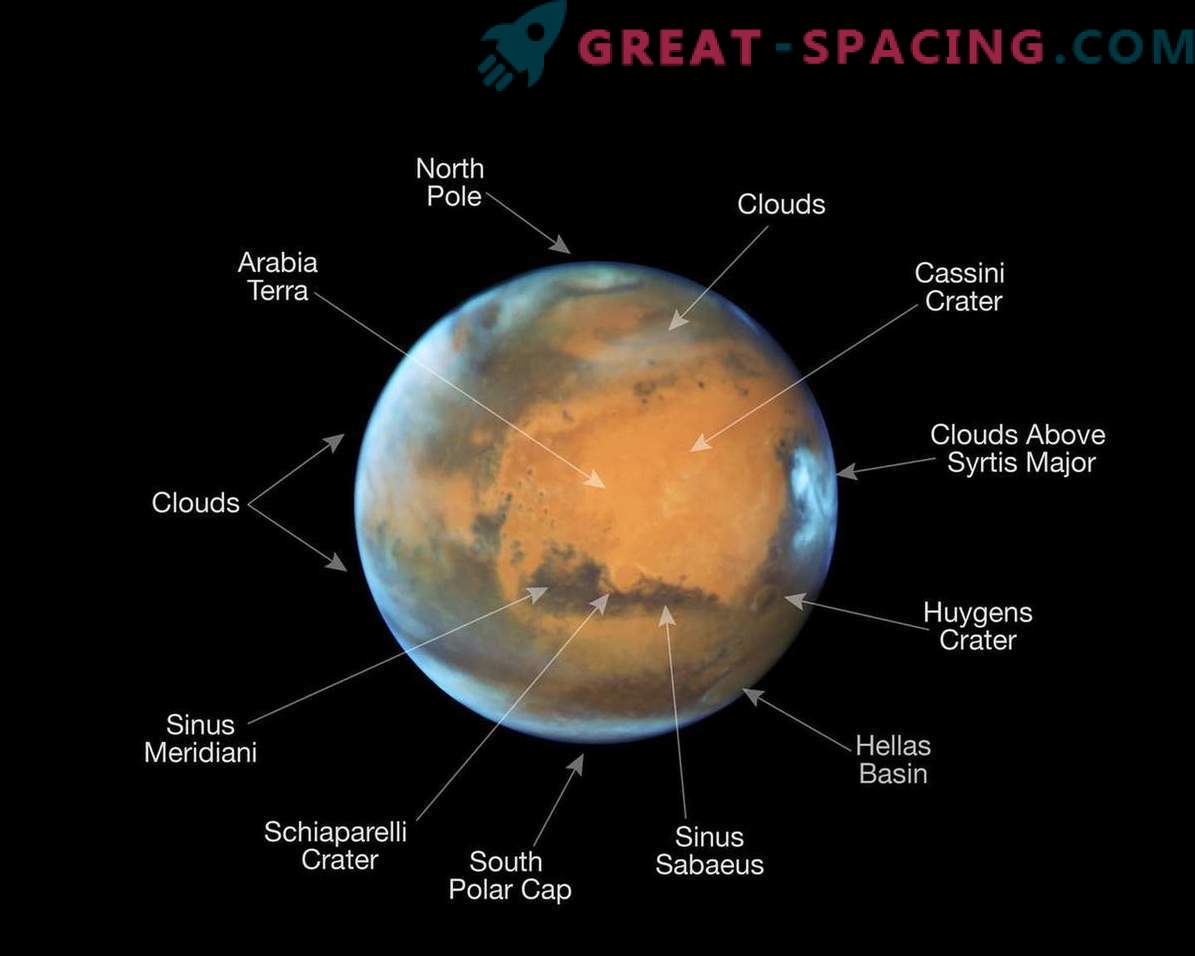 Hubble ha fatto un'immagine di Marte durante il confronto con il pianeta rosso