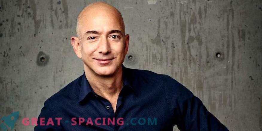 Jeff Bezos consiglia di non spendere per esplorare altri pianeti