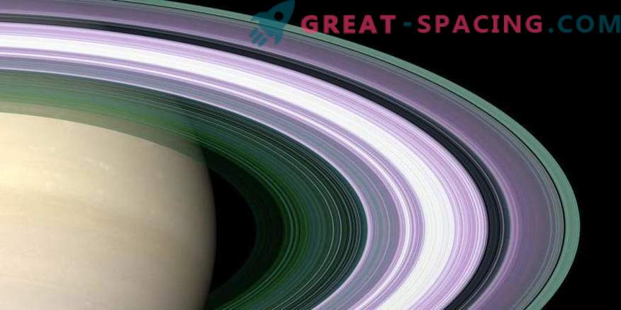 La sonda di Cassini suona con gli anelli di Saturno