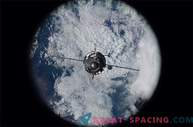 Nave cargo russa approdata con successo alla ISS