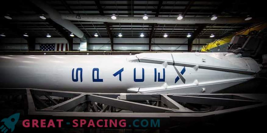 SpaceX invia una capsula alla NASA.