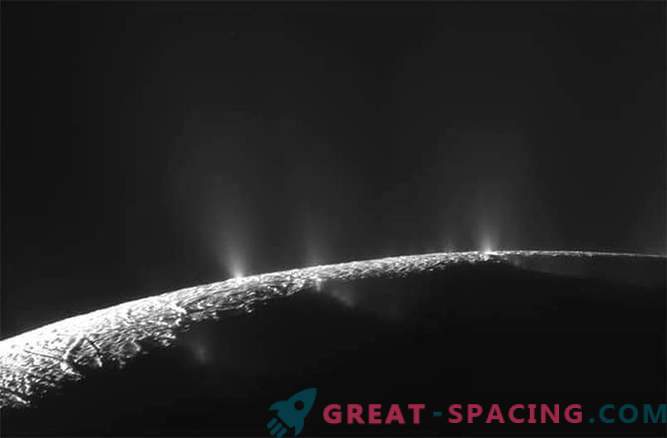 Cassini si sta preparando per una immersione profonda nel treno di Encelado