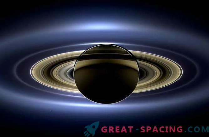 Gran finale: Cassini si prepara per gli ultimi giorni su Saturno