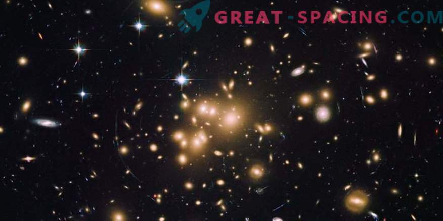 Trovato uno dei cluster galattici più densi