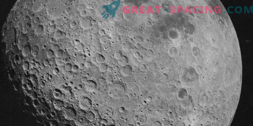 Rayures lumineuses sur la lune. Comment fonctionne l'altération cosmique?