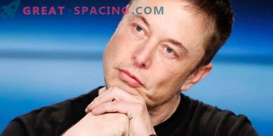 Ilon Musk riflette sul passaggio a Marte