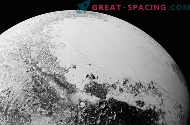 Bellissimo mondo complesso di Pluto su nuove foto