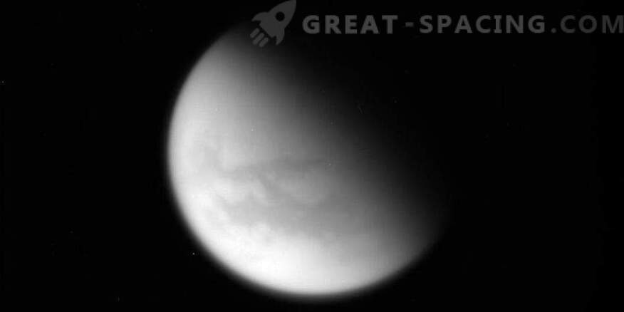 Cassini completa il sorvolo finale su Titan