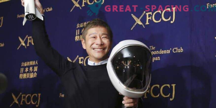 Il turista spaziale giapponese è pronto ad allenarsi per il volo di luna